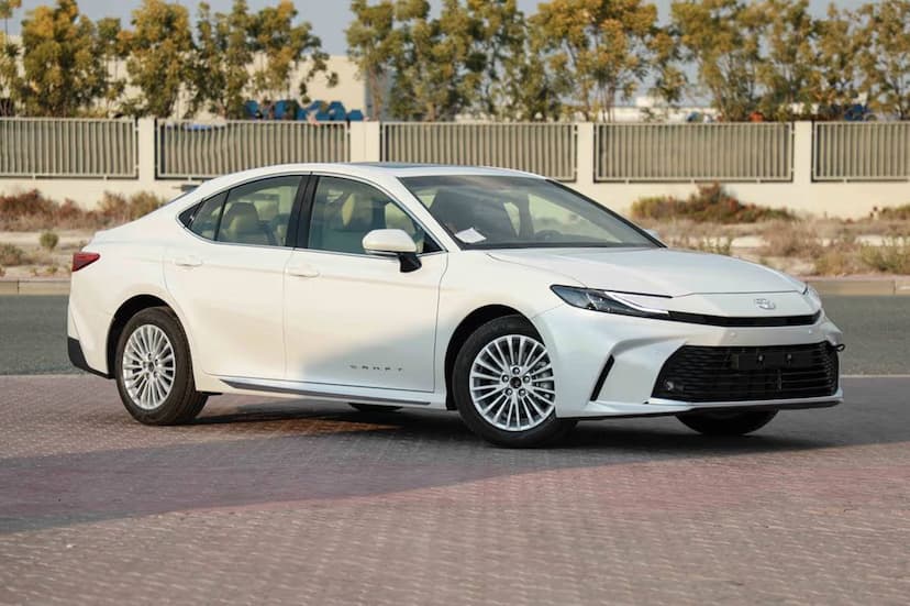 Toyota Camry LE 2.5L 2025